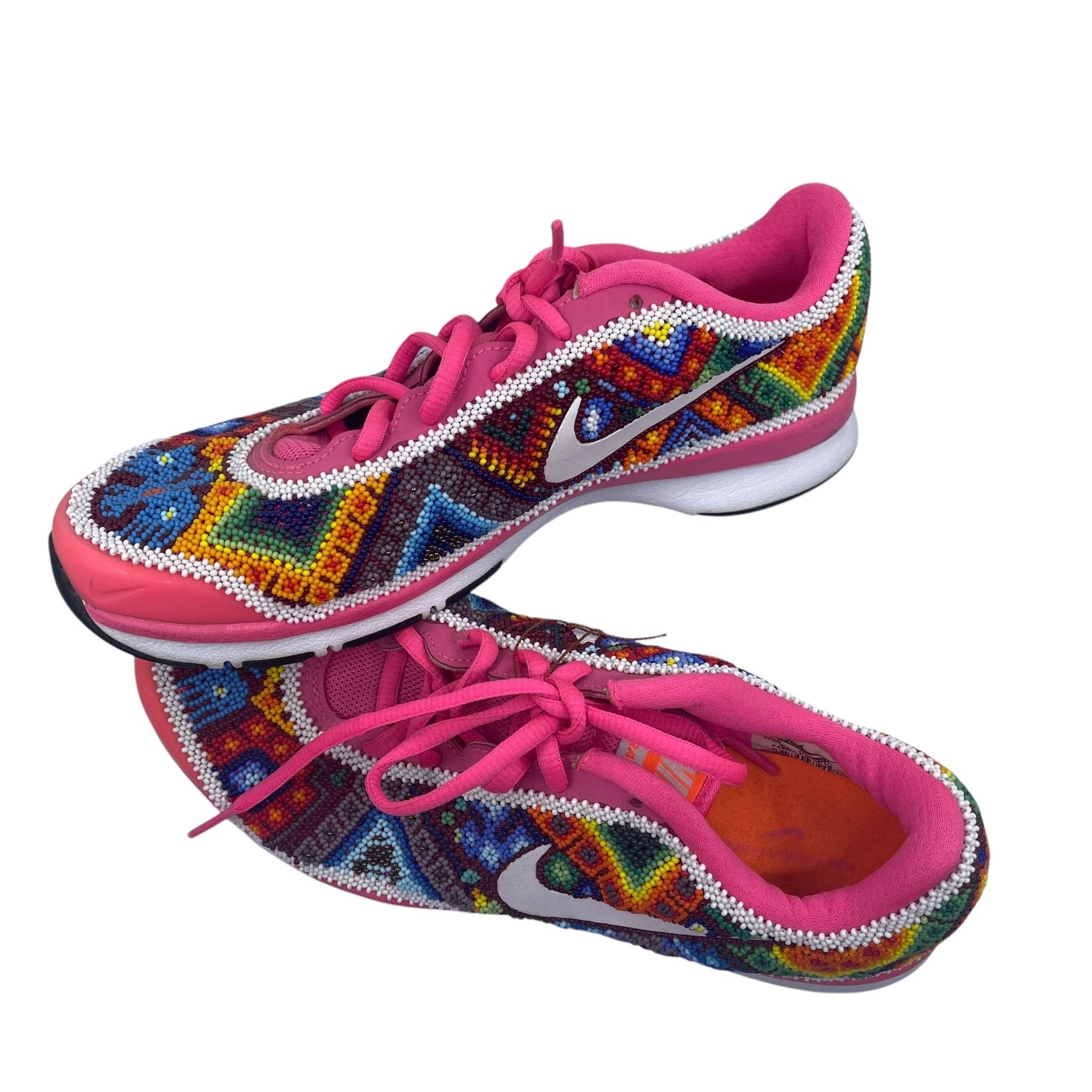 Tennis shoes embroidered with beads TENCH02