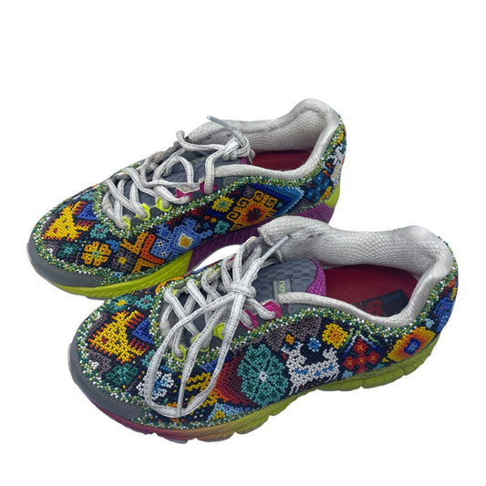 Tennis shoes embroidered with beads TENCH01