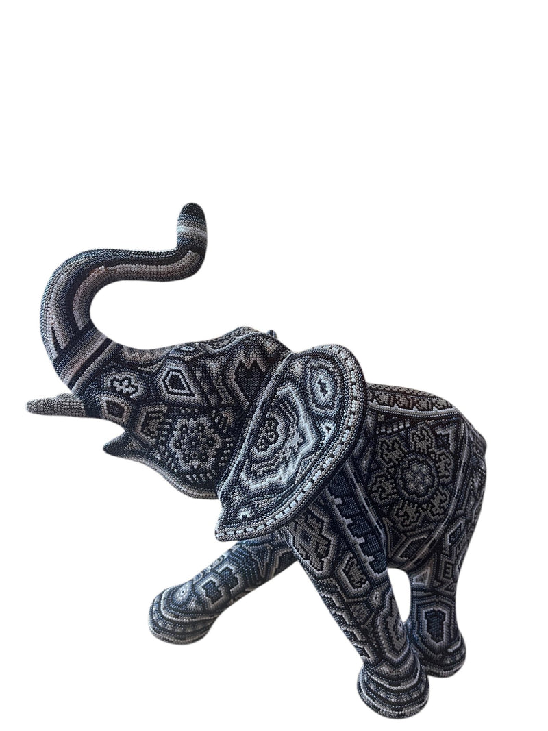 Elefante forrado con chaquira ELEE03