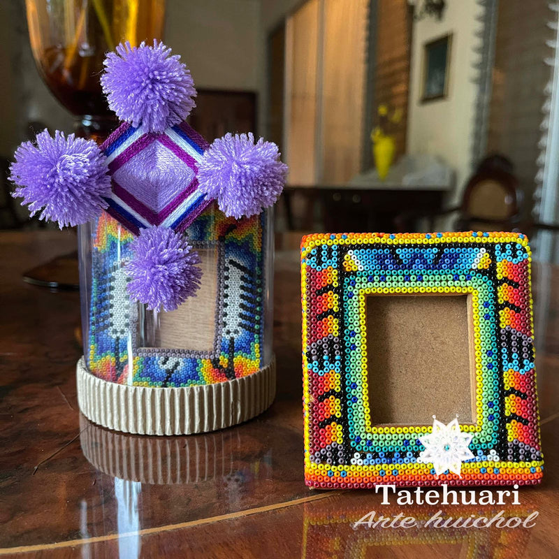 Portarretrato de Chaquira - Artesanía Huichol