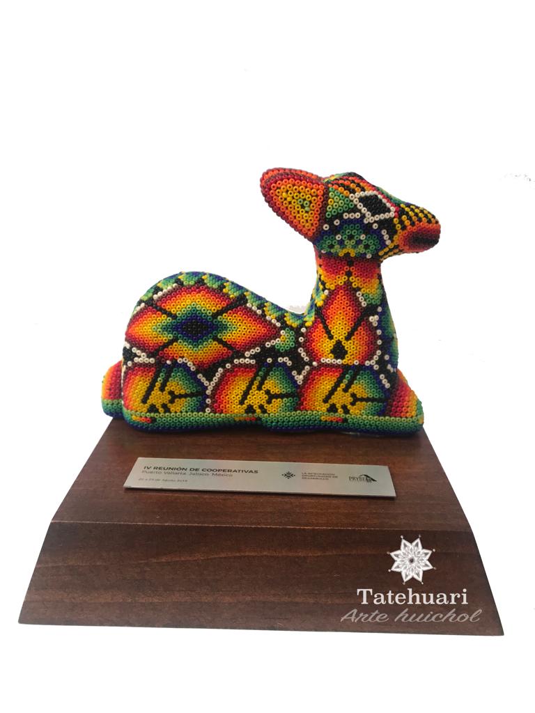 Chaquira Medium Figures Trophy 